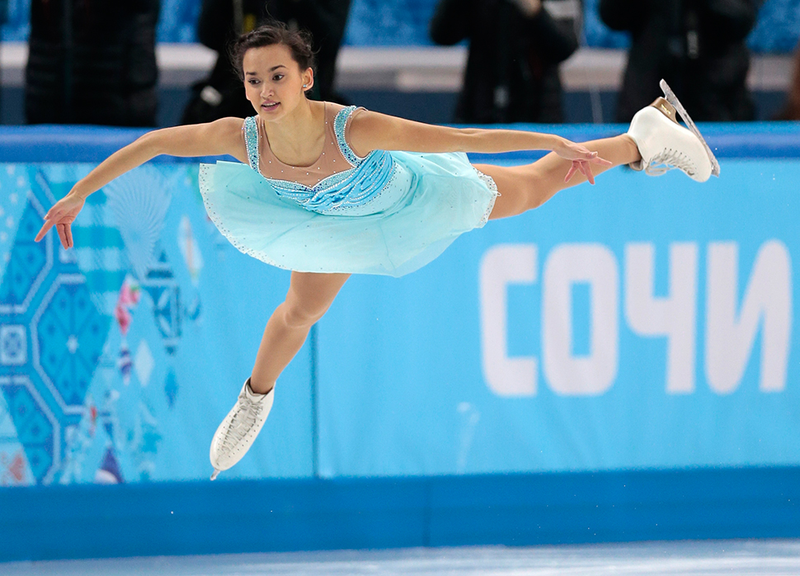 Illustration for article titled Amazing Images of Olympic Figure Skaters Defying Gravity